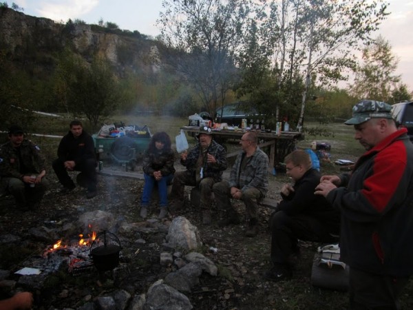 Sobotnie ognisko klubów KSP Jura LOK i&nbsp;Hunter Team LOK podsumowujące OMP LOK 2014 (przed zawodami nHFT)