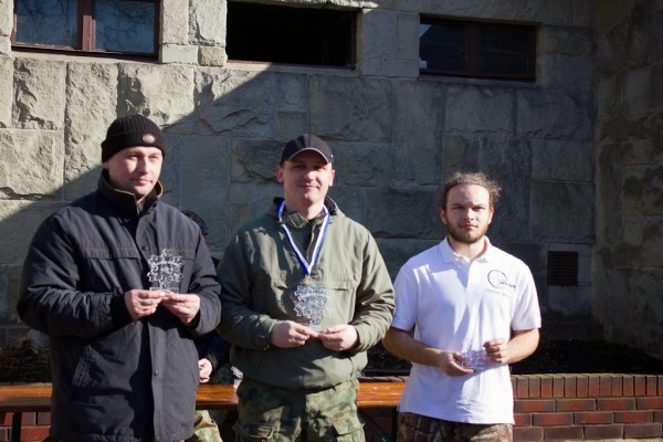 Klasyfikacja HFT1<br>Od lewej: Witold Bojanowski (2. miejsce), Przemysław Godek (1. miejsce) i&nbsp;Damian Straszak (3. miejsce)