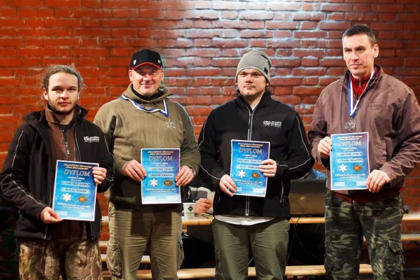 Klasyfikacja drużynowa - JURA Team Kolba.pl (1. miejsce)<br>Od lewej: Damian Straszak, Grzegorz Grabowski, Paweł Grabowski, Paweł Cholewka, Tomasz Kaperek (nieobecny)